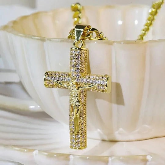🔥💖Horúci výpredaj – ZĽAVA 50 %! 🎅✝️Náhrdelník s príveskom Ježišov ukrižovaný kríž