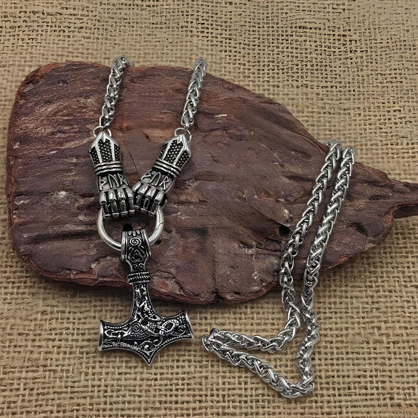 ⚡ 50 % ZĽAVA 🔥 Vikingský náhrdelník s Thorovým kladivom