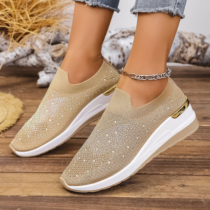 👟Dámske tenisky s motýľmi a kamienkami - trblietajú sa s každým krokom ✨